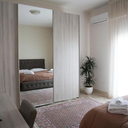 Blancohouse - Berto Luxury Rimini Centro Storico Apartment Exterior foto